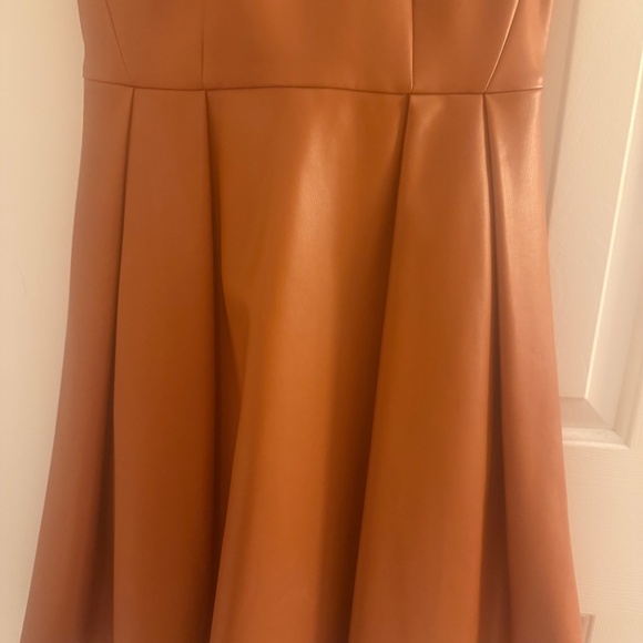 Cognac Leather dress with flirty flared pleated skirt - Picture 6 of 6